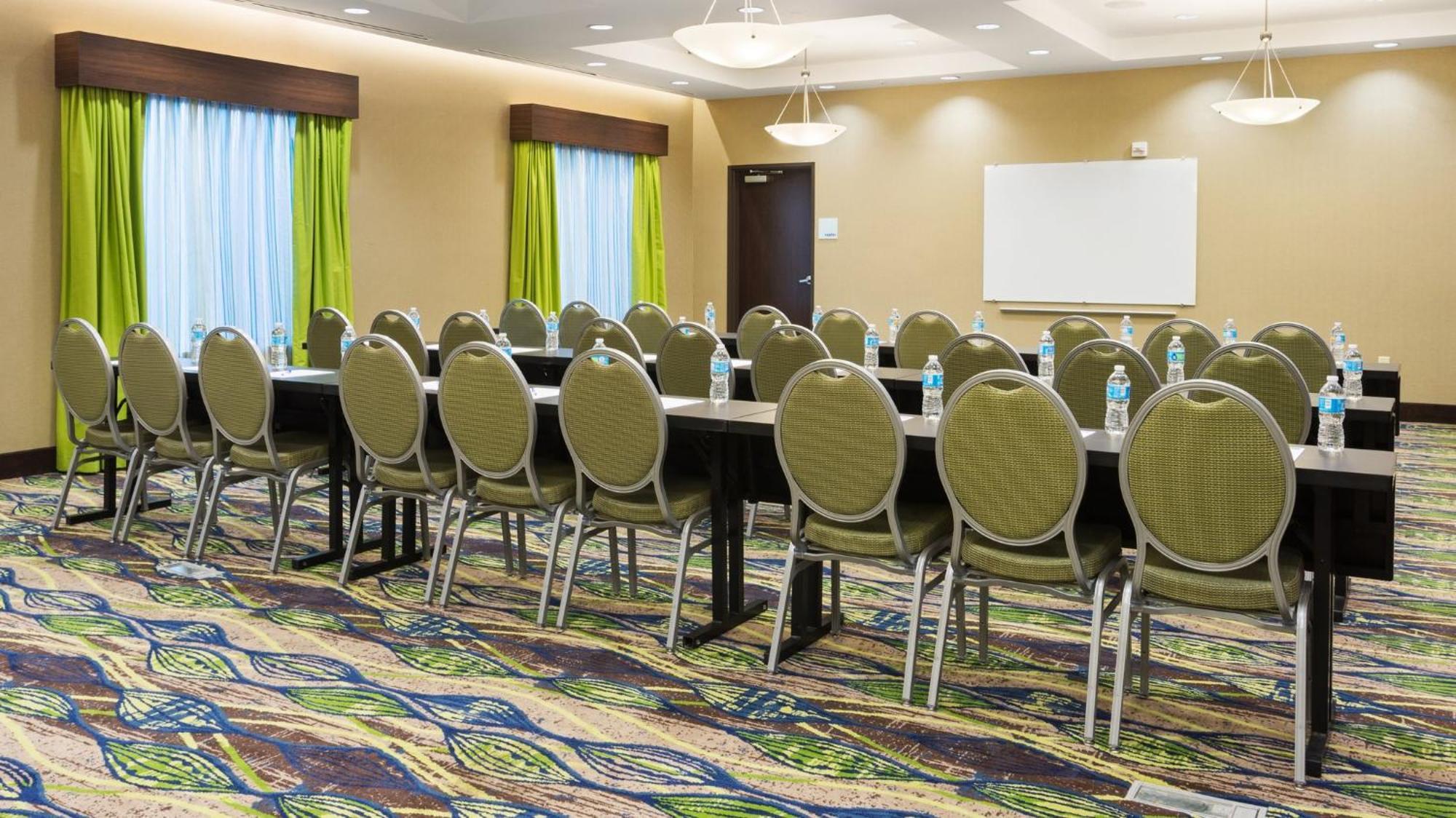 Holiday Inn Express & Suites Midland South I-20 By Ihg Экстерьер фото